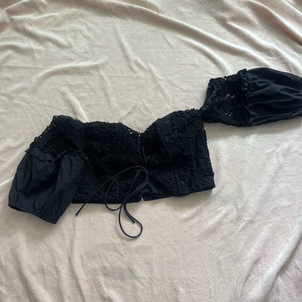 Fashion nova black top